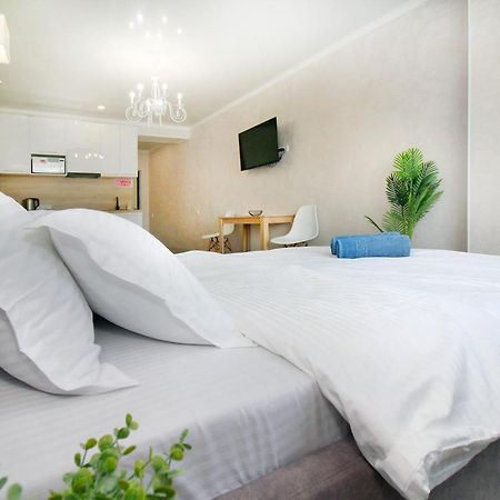 Almaty Cozy Apart Hotel Bagian luar foto