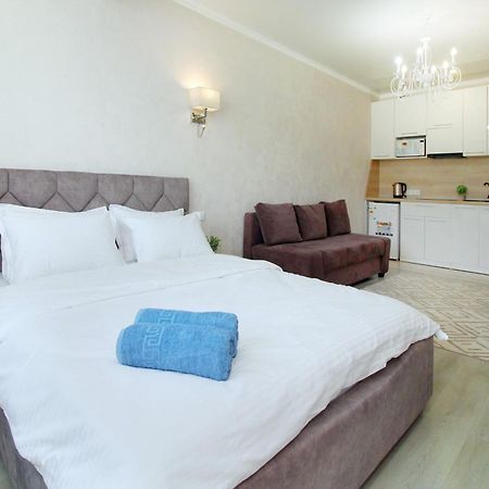 Almaty Cozy Apart Hotel Bagian luar foto