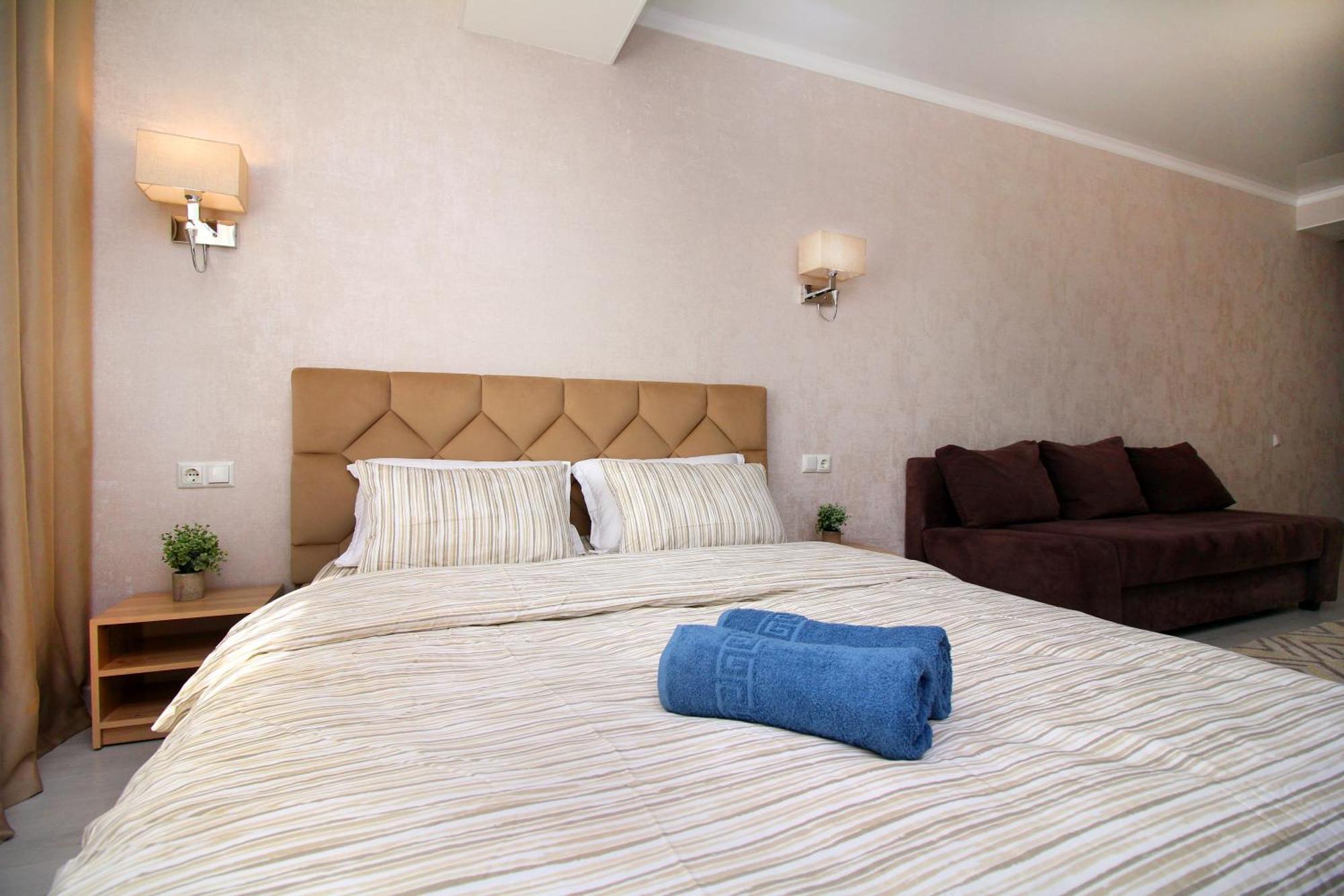 Almaty Cozy Apart Hotel Bagian luar foto