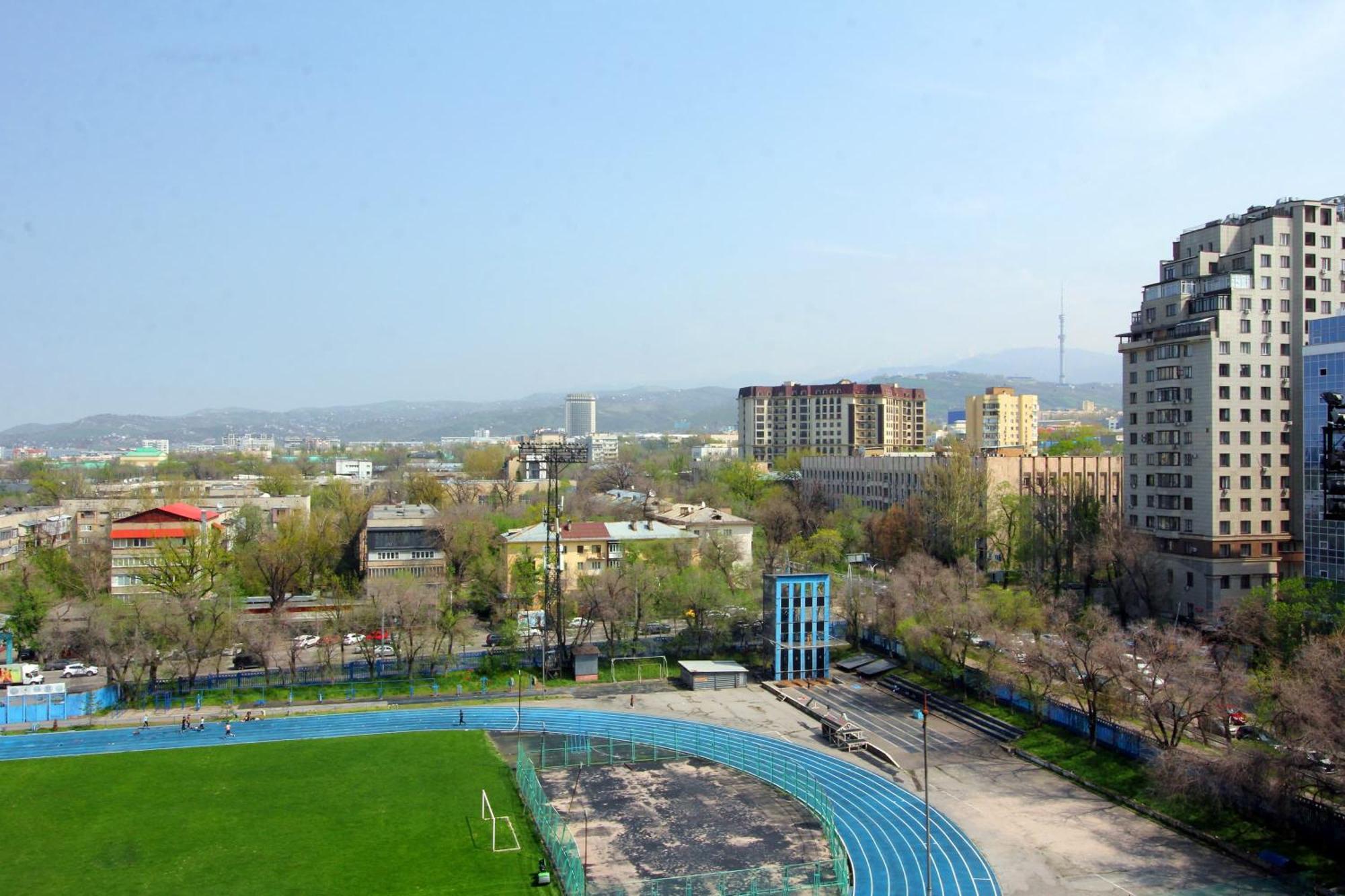 Almaty Cozy Apart Hotel Bagian luar foto