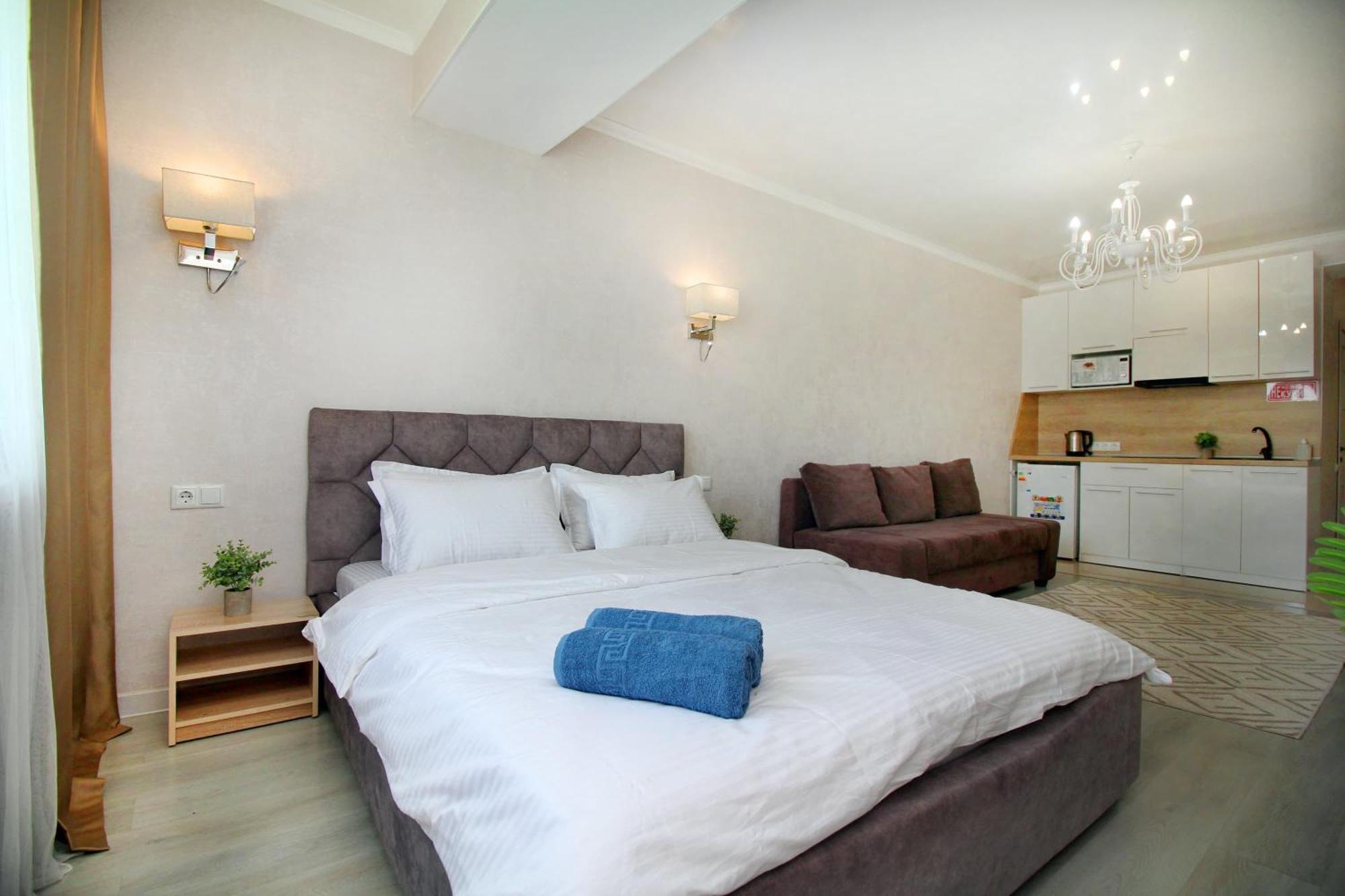 Almaty Cozy Apart Hotel Bagian luar foto
