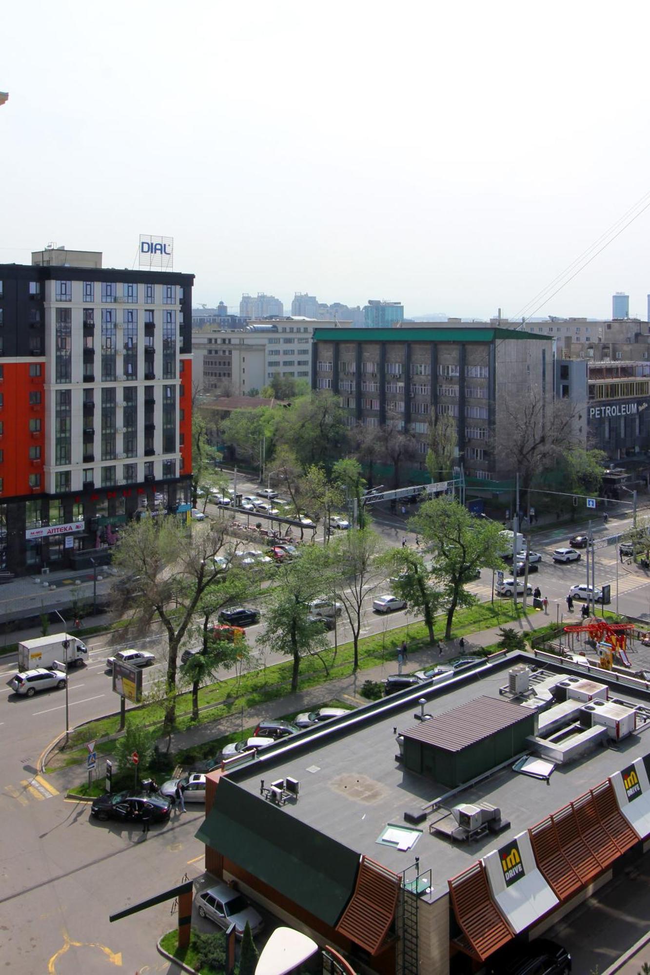 Almaty Cozy Apart Hotel Bagian luar foto
